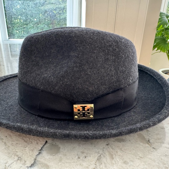 TORY BURCH FEDORA HAT in Gray 100% WOOL PRE OWNED - Picture 1 of 11